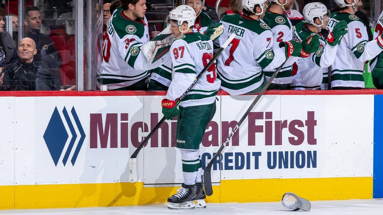 KAPRIZOV finishes hatty AND game after COSTLY Kane penalty