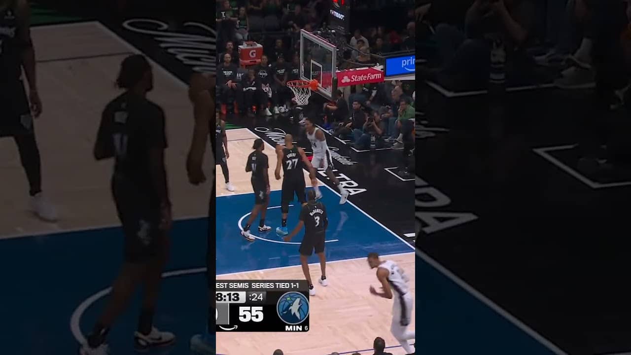 THIS DEV DUNK OMG 😱 #spurs #nba #playoffs #devinvassell