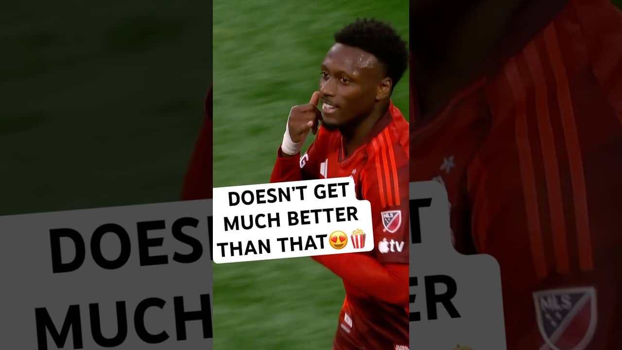 Etienne Jr. BEAUTIFUL goal beams into the net!❤️ @TorontoFC