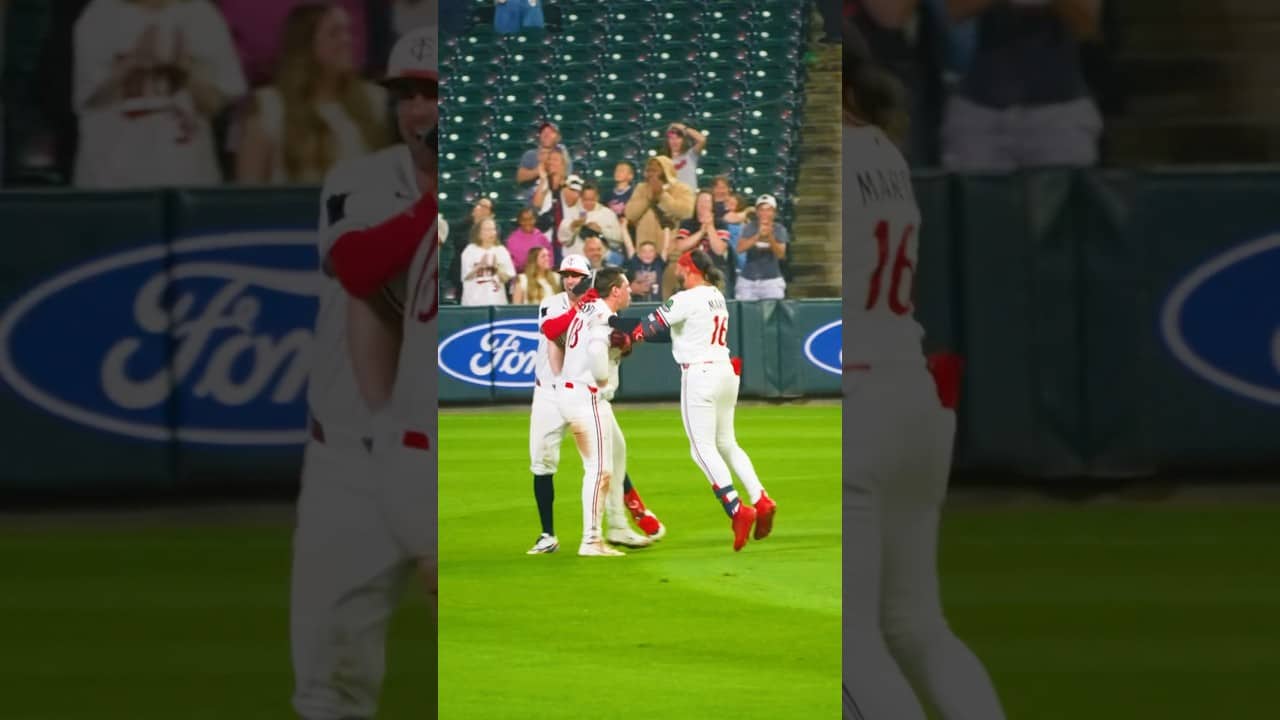 ALAN. RODEN. #walkoff #mntwins #mlb