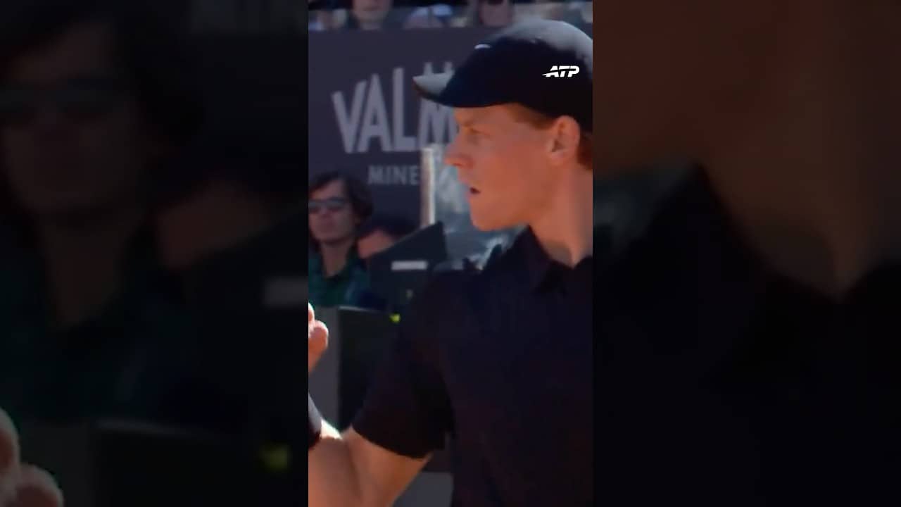 Jannik is putting on a show! 🤹‍♂️
