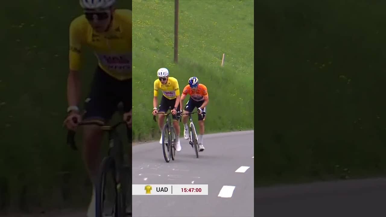 Tadej Pogacar counters a Florian Lipowitz attack and the pair are clear! 💪💪