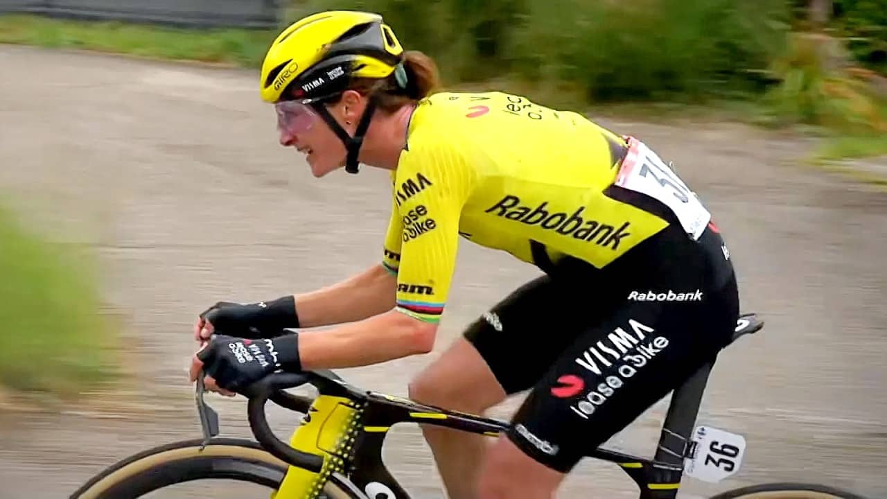 Marianne Vos Crashes, Chases then Somehow Contests Sprint | Vuelta España Femenina 2026 Stage 1