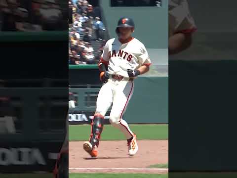 Jung Hoo Lee clears the bases with a triple to take the lead 🔥