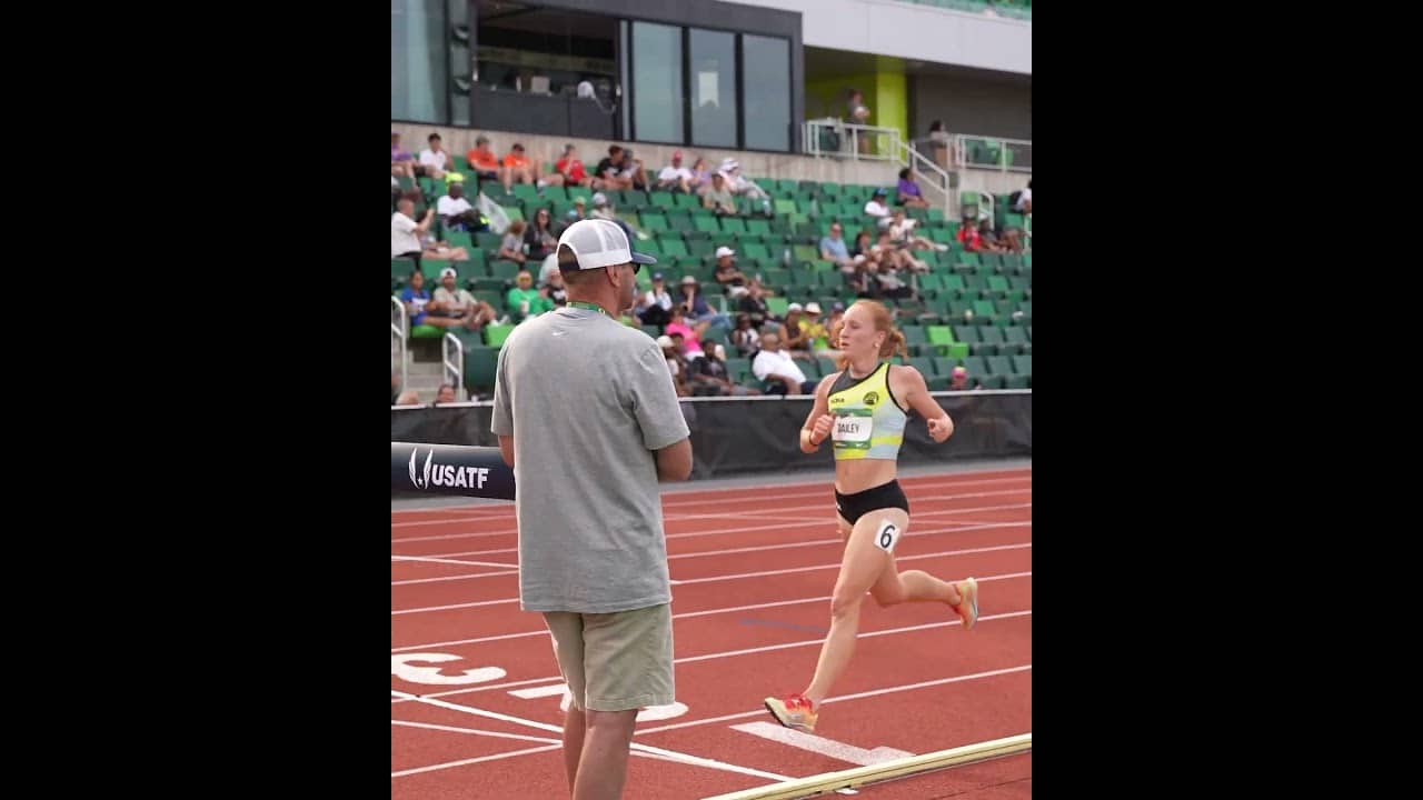 A race of her own 🇺🇲 Chiara Dailey pulled away to capture the U20 women’s 3000m in 9:52.25 🥇 #track