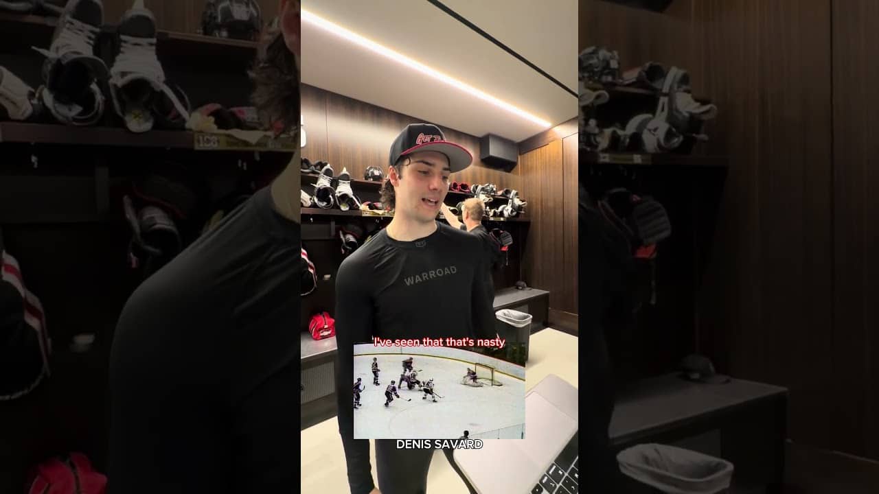 showing the fellas some old tapes of our HOF inductees 🎞️ #hockey #blackhawks #nhlhistory