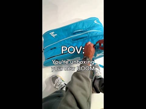 Unboxing the new BOOM: smells like fresh power and touch 🤌🤌