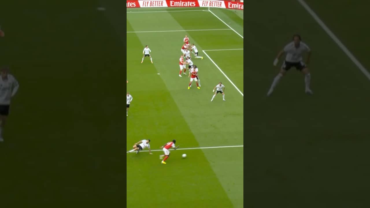 BUKAYO SAKA 🤝 AMAZING ASSISTS!