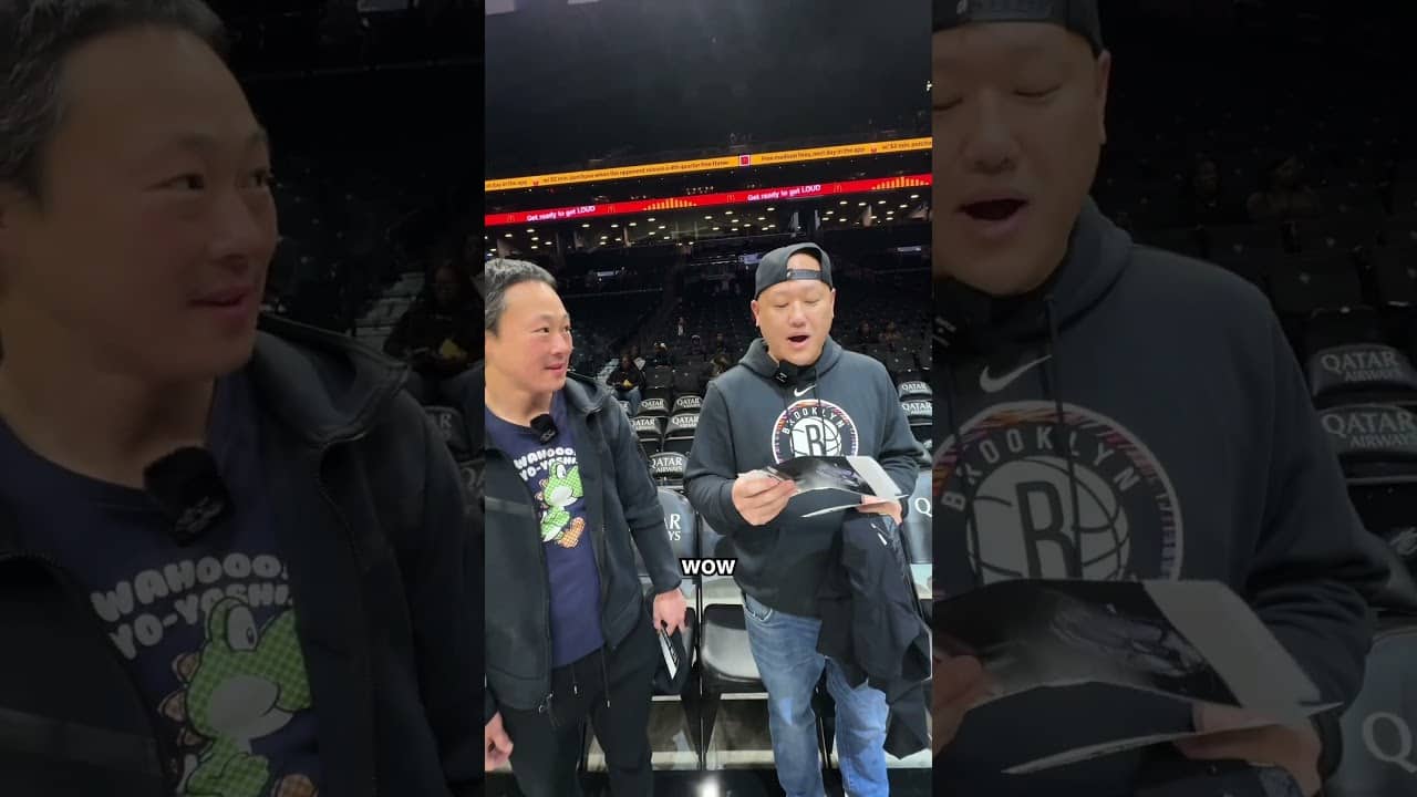 pulled up with a little surprise for the Nets World fam 🎟️🖤 #nba #brooklynnets #fans