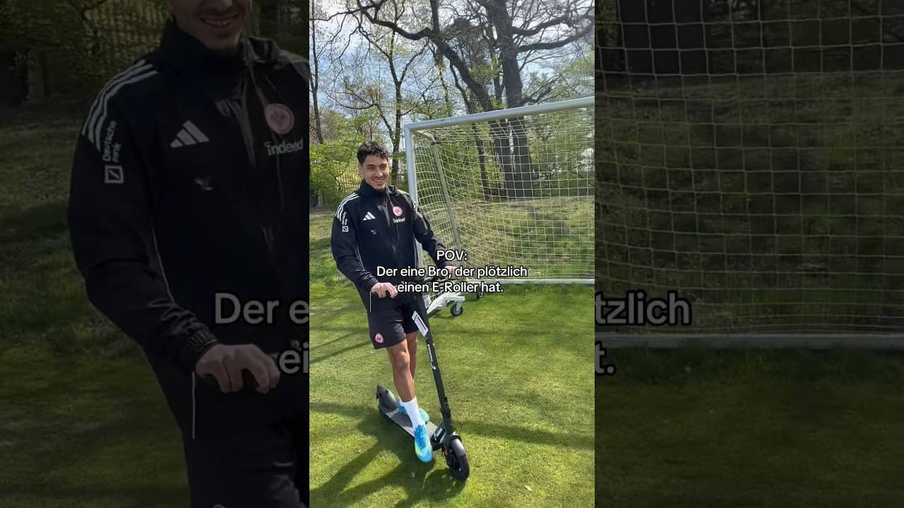 Jeder kennt so einen 😎🛴 #eintracht #bundesliga #sge
