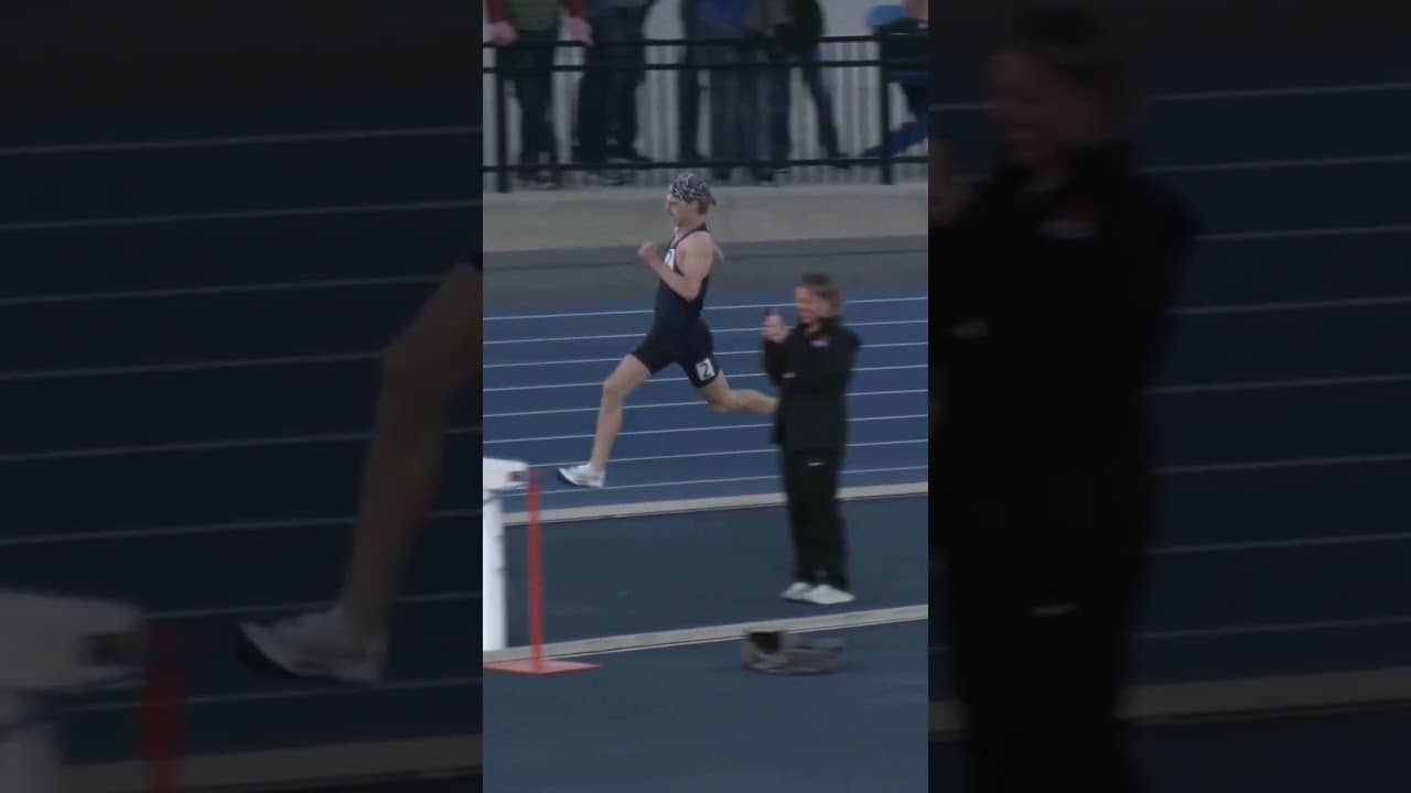 DIII COLLEGIATE 1500M RECORD ‼️