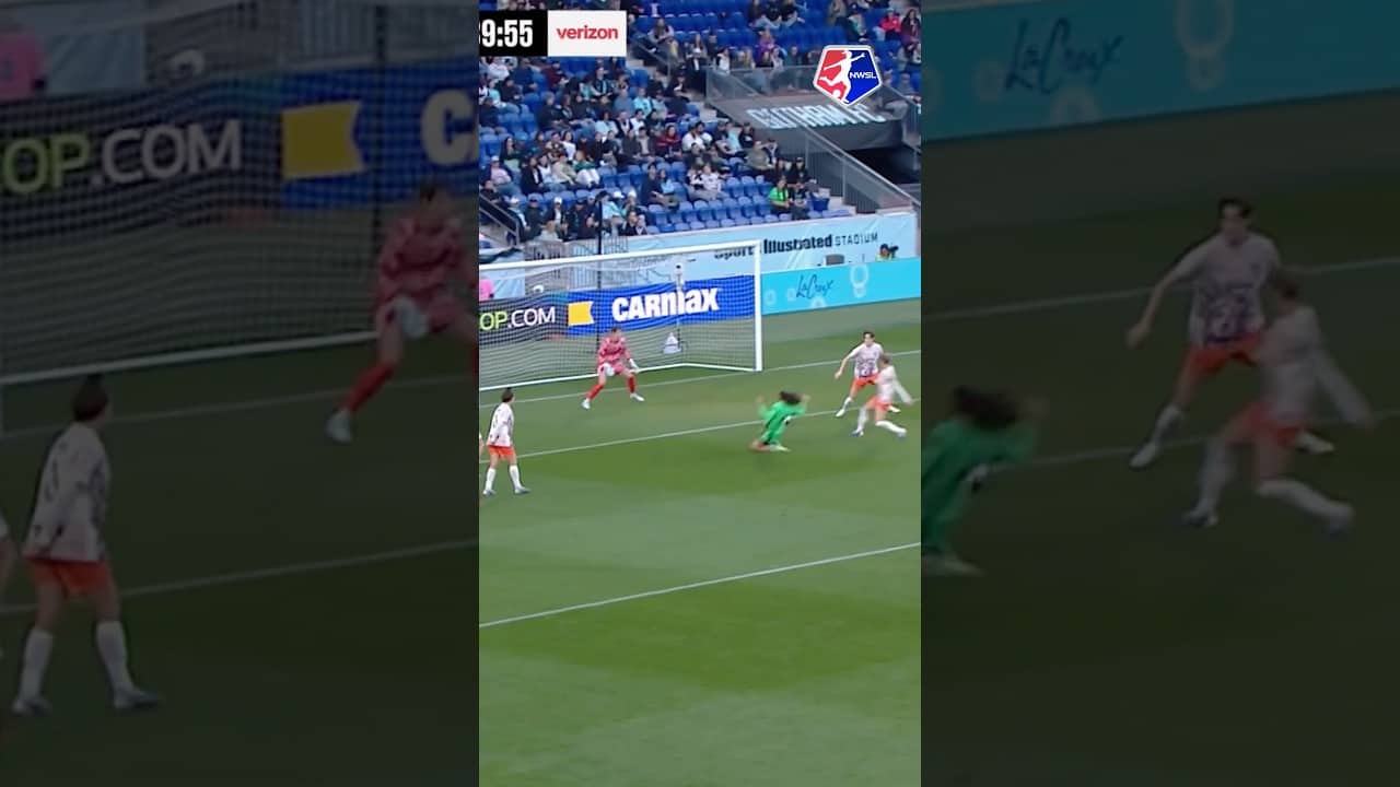 The movement, the chemistry, the finish 👌 Boston Legacy ™️ #nwsl #soccer #football