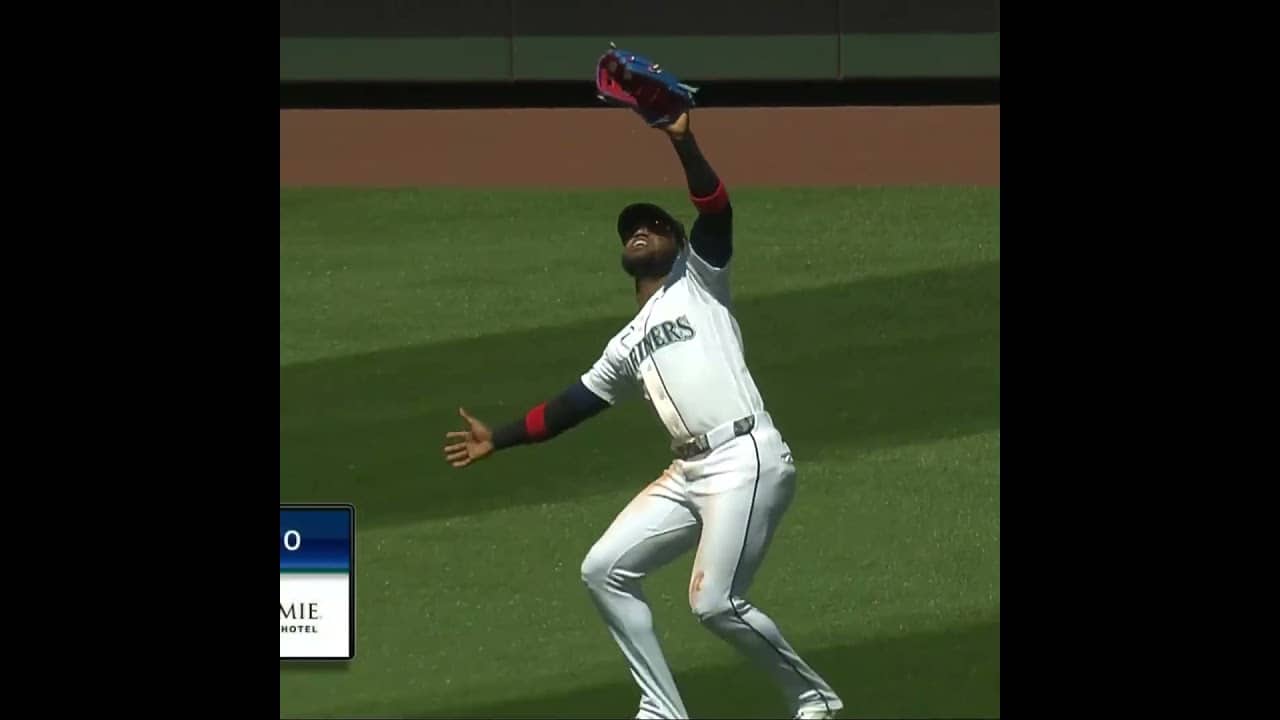 That was a close one 😅 (via @mlb/X)
