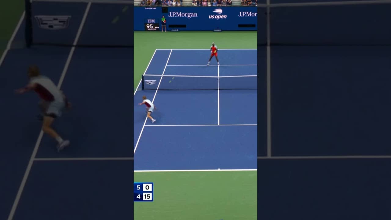 How GOOD is this drop shot! 🤯