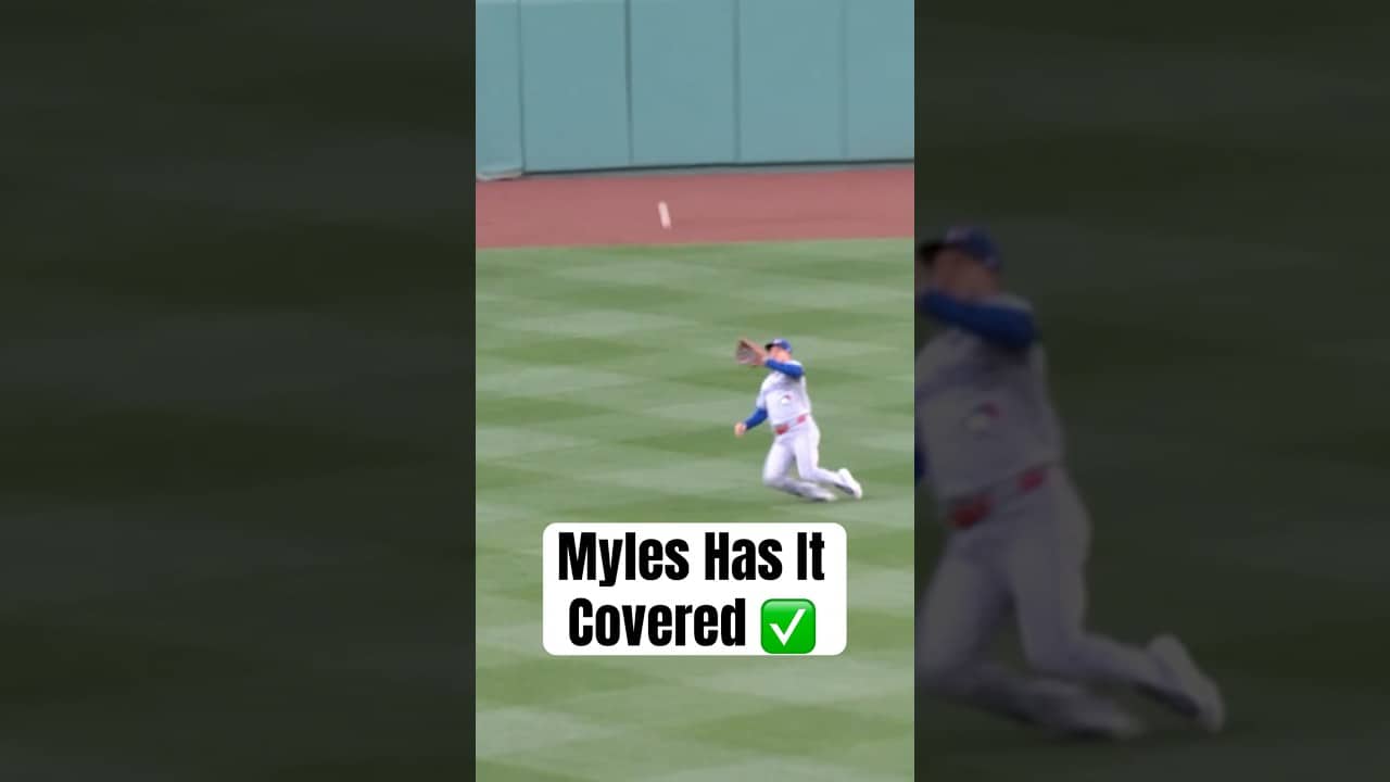 Putting the Myles in 💪 #MLB #MylesStraw #BlueJays
