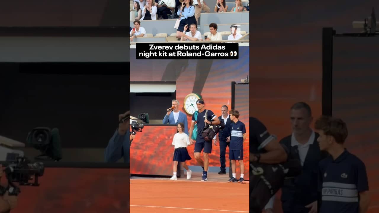 Stylin’ under the lights ⚡️ #tennis #tennisnews #tennisnews