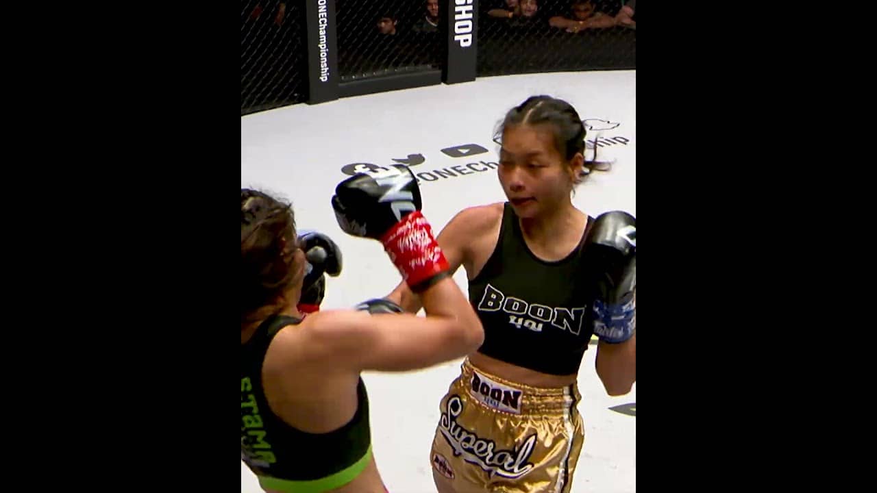 These ladies HIT HARD 😱💥 Stamp and Supergirl went all out in a razor-close kickboxing thriller!