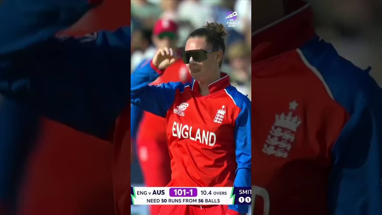 As innovative as it can get from Phoebe Litchfield 😮‍💨 #T20WorldCup