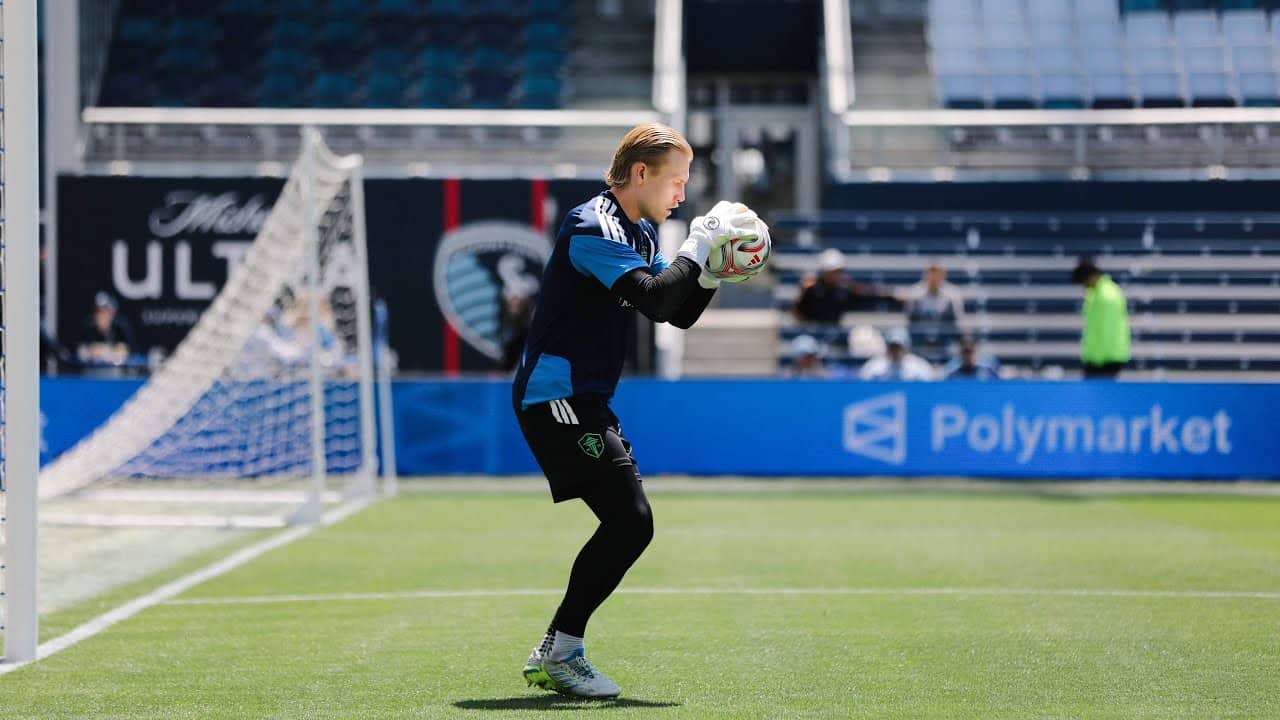 Interview: Andrew Thomas on Alex Roldan playing center back