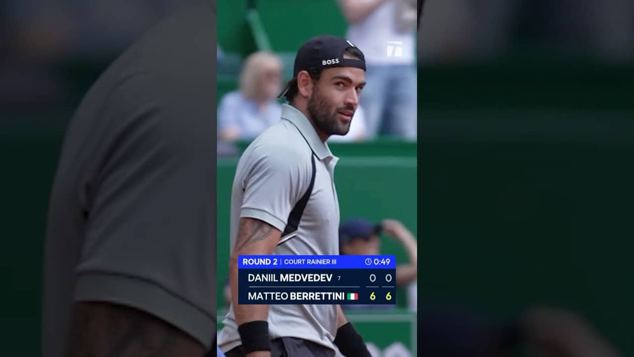 Matte-OH 😳 in 49 minutes! #matteoberrettini #rolexmontecarlomasters