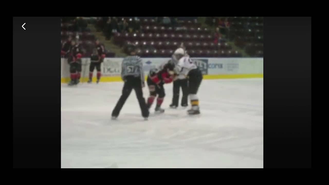 Trent Dorais vs Brad Pawlowski #BCHL 09/10 