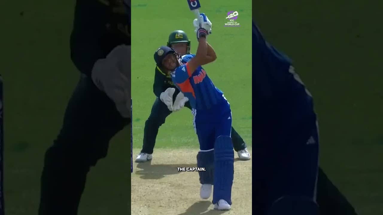 Amol Muzumdar wants to see Harmanpreet Kaur continue as India's T20I captain after #T20WorldCup 🤔