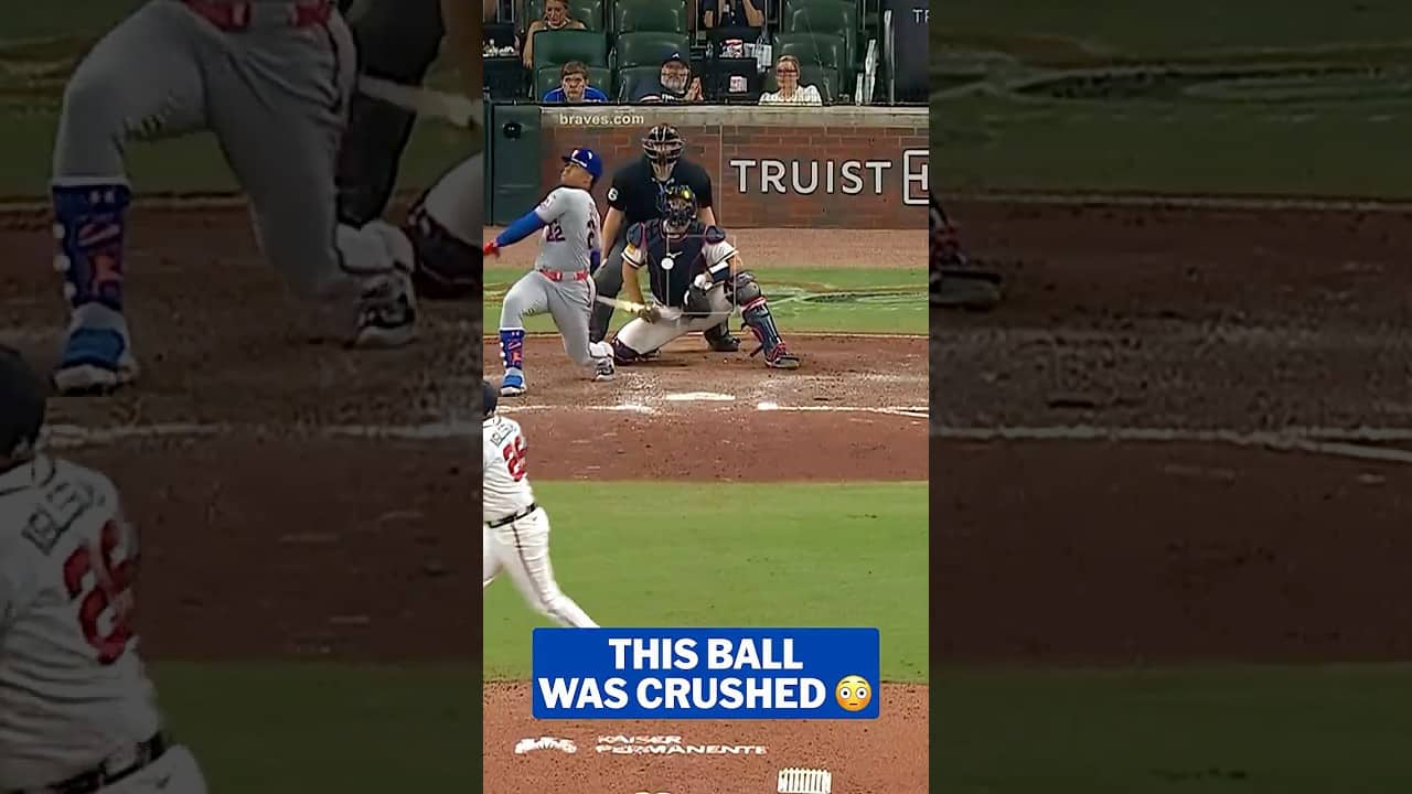 With the Mets down to their last out, Juan Soto CRUSHES a go-ahead 3-run homer 😤
