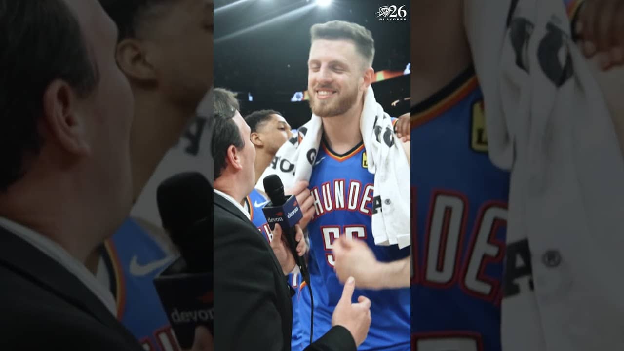 It was a full team effort in round 1 🤝 IHart and Nick Gallo chat postgame in Phoenix 🎙️