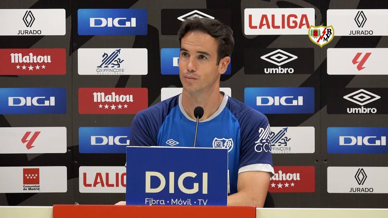 Íñigo Pérez en la previa del Getafe CF - Rayo Vallecano
