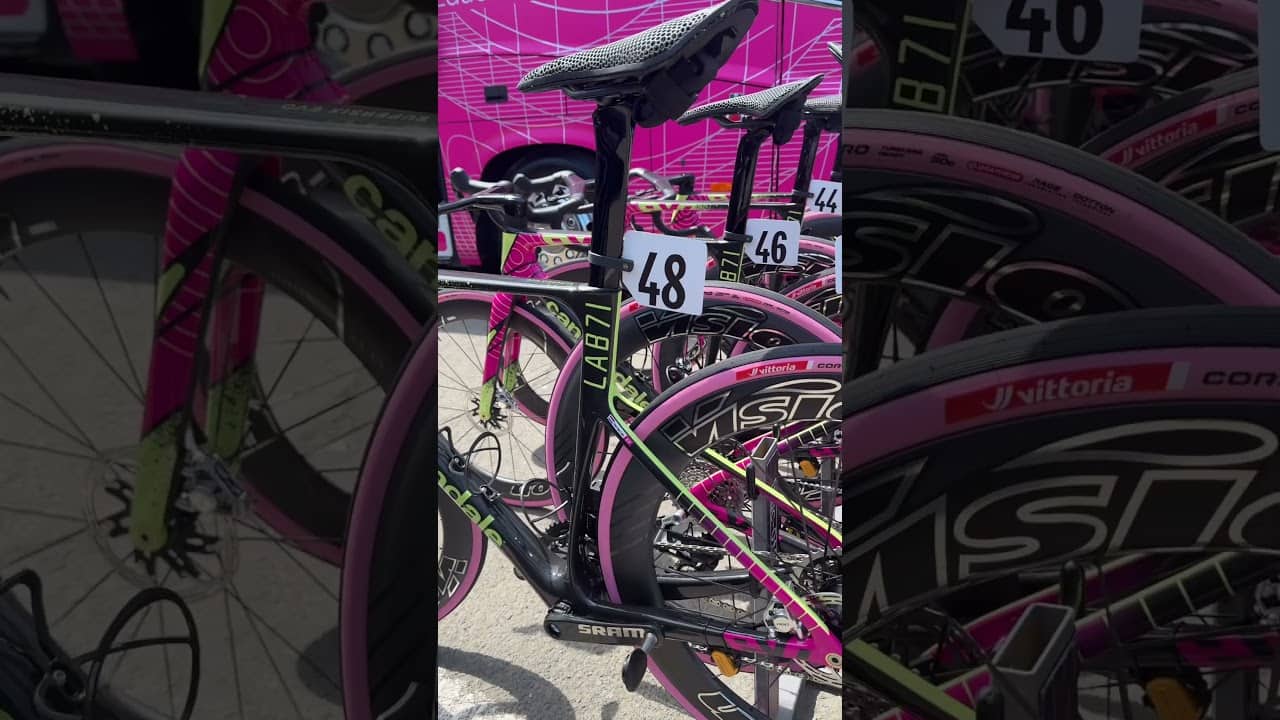 EF Education–EasyPost are ready for the Giro! 🩷🔥