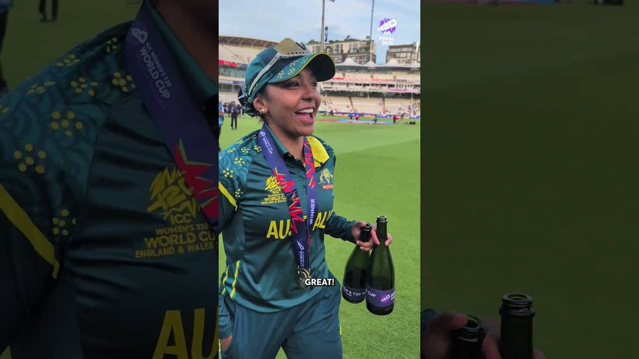 Jumping into the foam after a #T20WorldCup final was definitely on Alana King's bucket list 😍