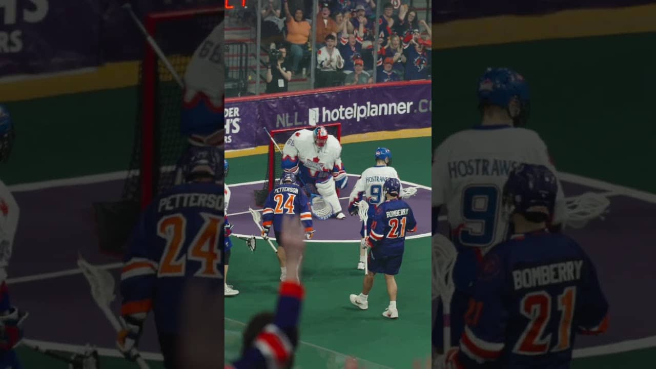 The Scotiabank Centre crowd 𝗘𝗥𝗨𝗣𝗧𝗘𝗗 after Clarke Petterson’s third of the half!