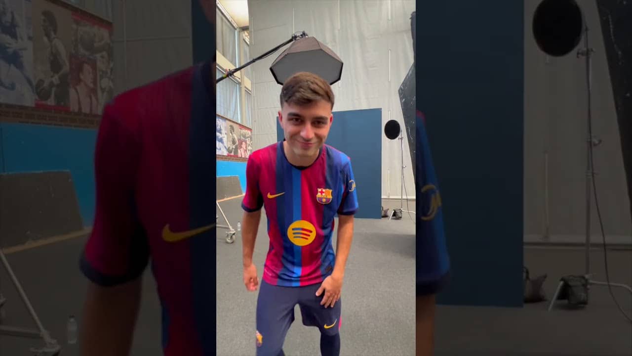 Wink if you like our new kit 😉 #shorts #fcbarcelona