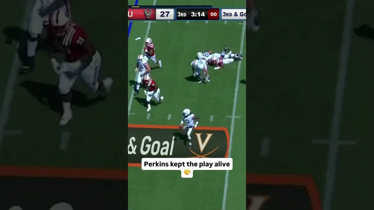 That's how you extend the play 🫡 #virginiacavaliers #accfootball #collegefootball