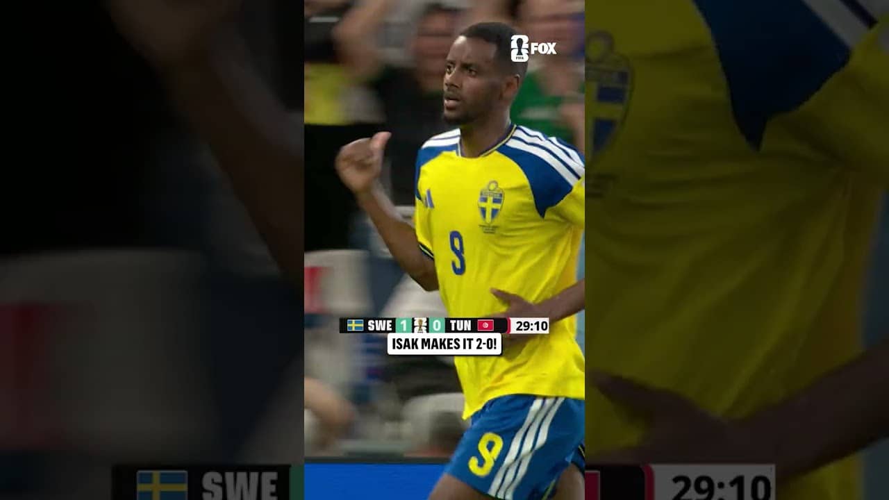 Alexander Isak opens his FIFA World Cup account and it's 2-0 Sweden!
