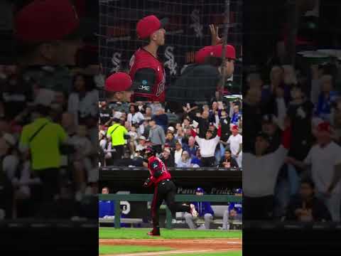 WOOSH! Mike Vasil wishes for a Miguel Vargas home run 🪄