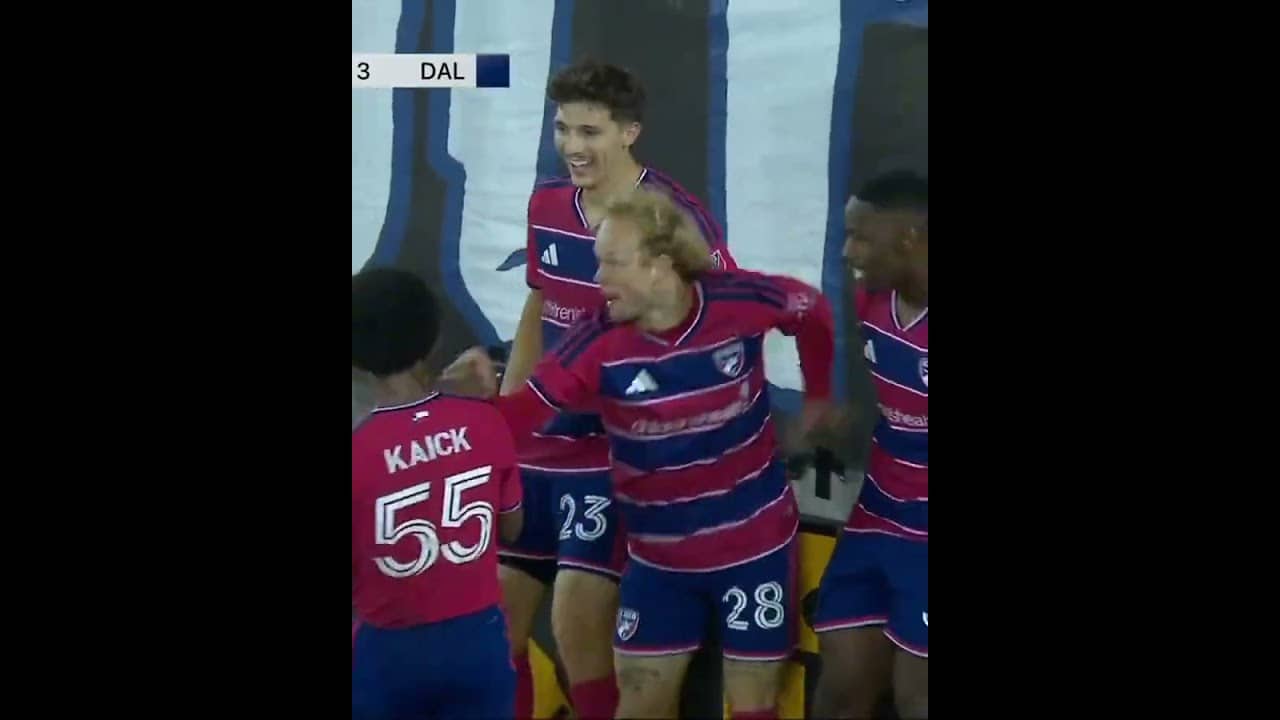 Samuel Sarver's iconic celebration after scoring the winning goal for Dallas FC in the 92nd minute.😅