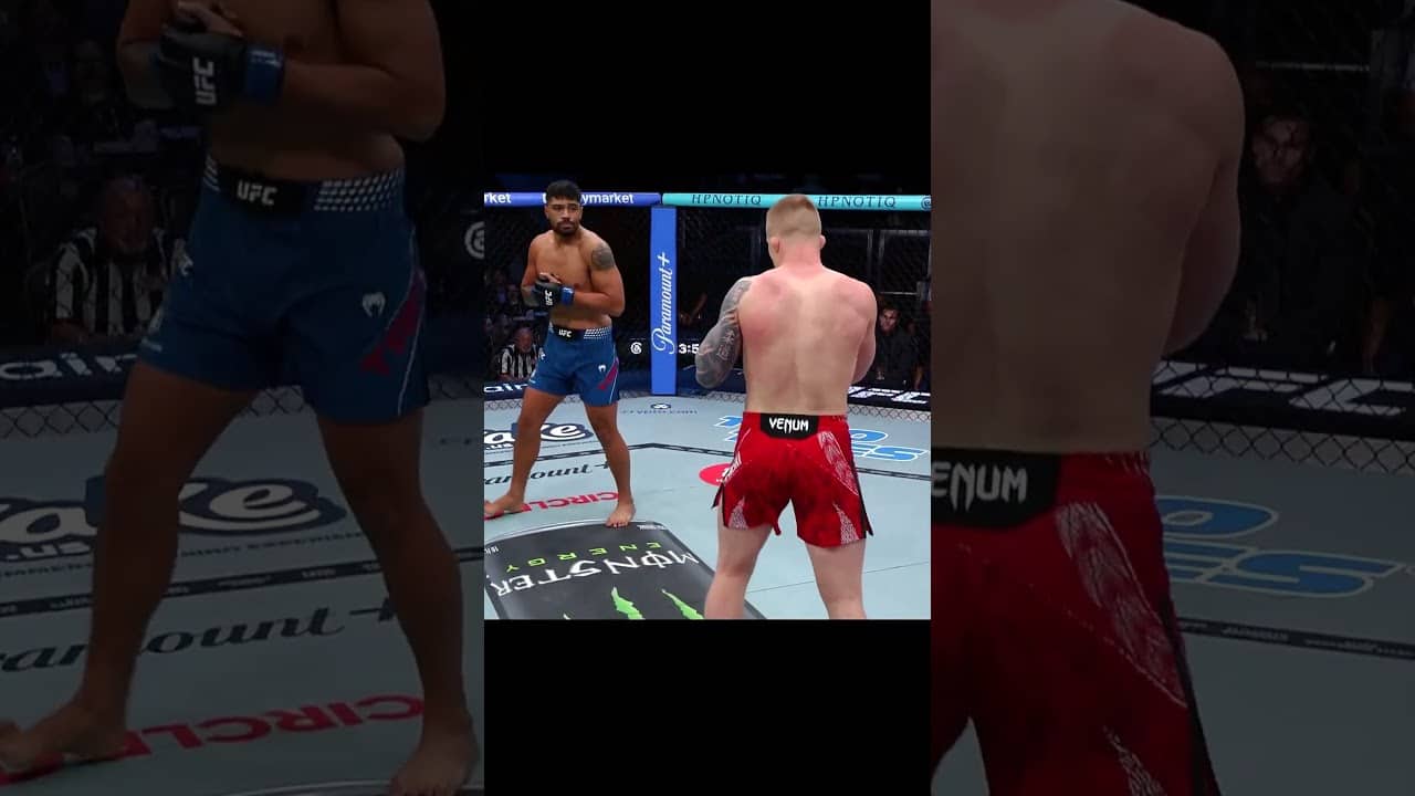 GROSS LEG KICKS 💀 #ufcvegas118