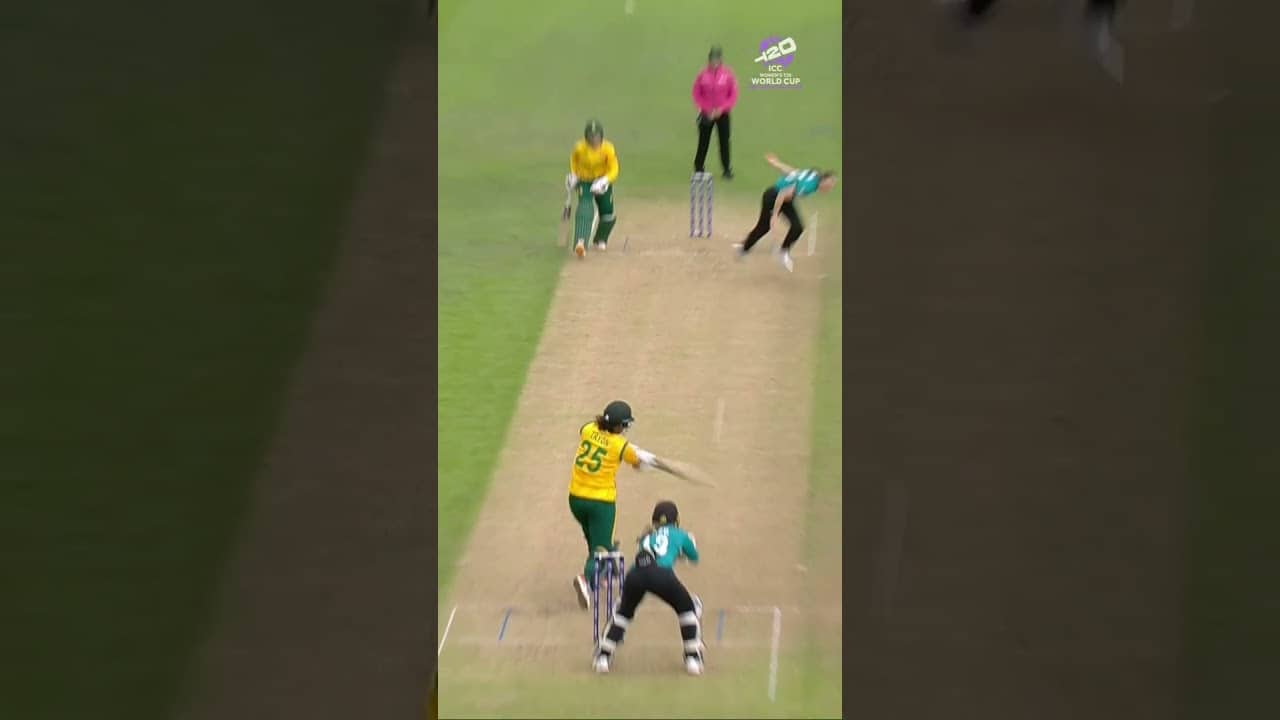 Chloe Tryon hammers some valuable runs for South Africa 💥