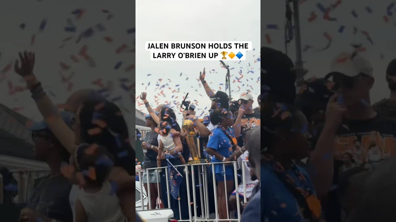 Confetti flies as Brunson shows off the Larry O’Brien to Knicks fans 🏆