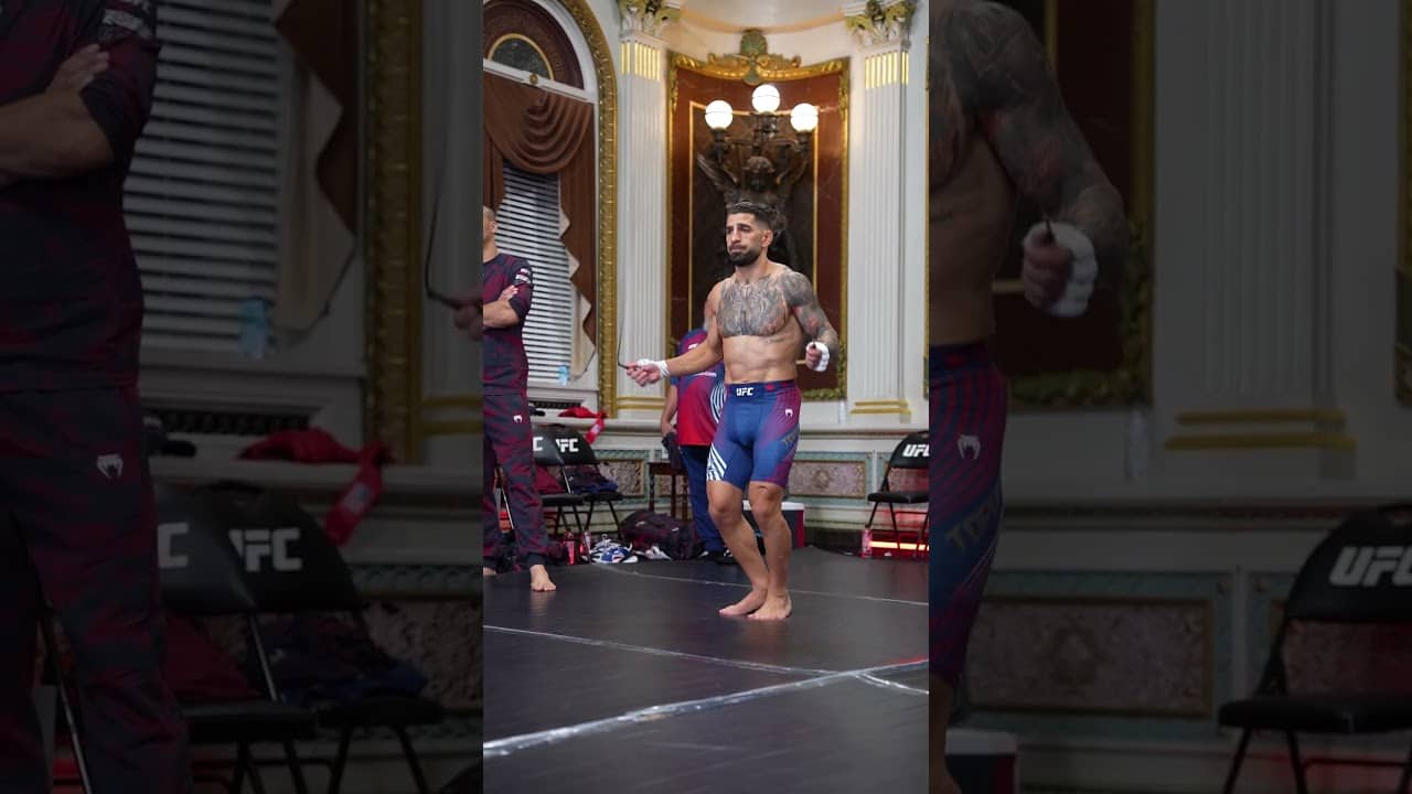 Ilia Warming Up 👀 #ufcwhitehouse