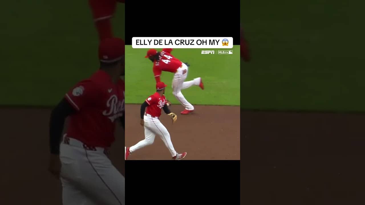 What a throw from Elly De La Cruz 😮‍💨