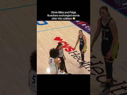 Olivia Miles and Paige Bueckers 😳