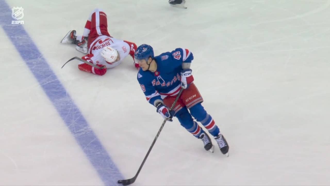 Dylan Larkin Struggles To The Bench