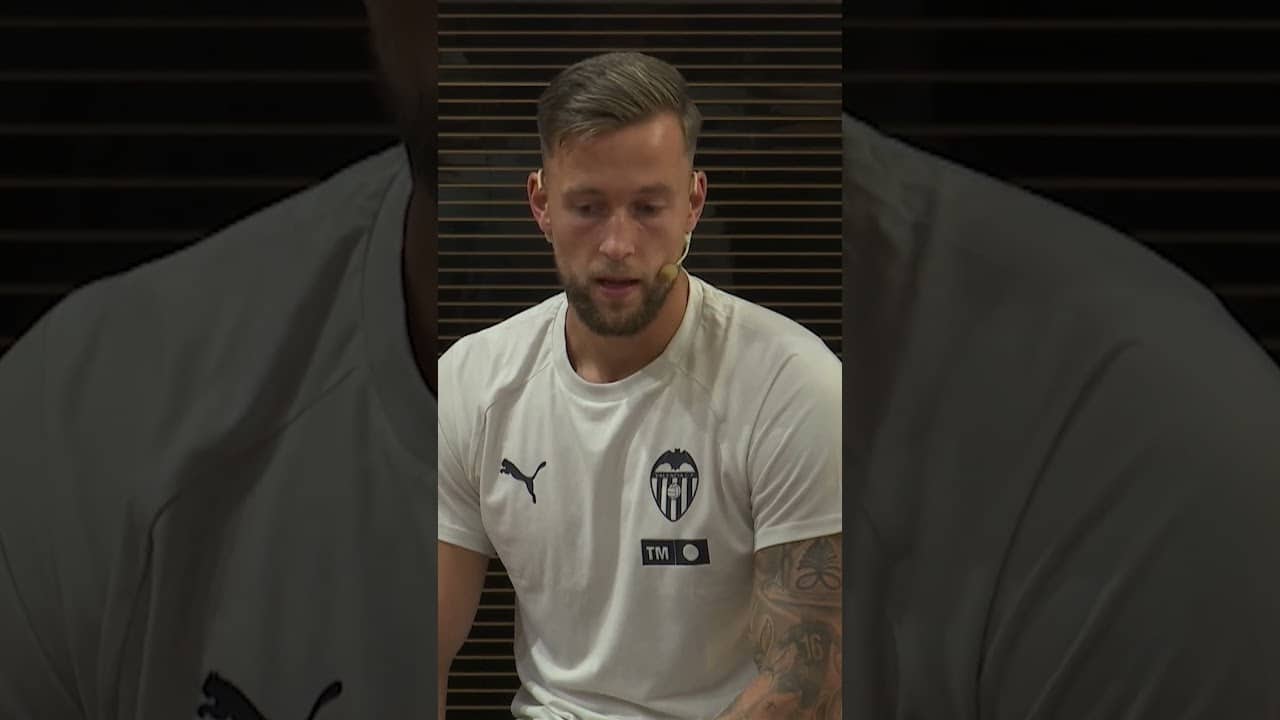 🗣️De Haas: "Es un honor poder defender la camiseta de este grandísimo Club”| VALENCIA CF