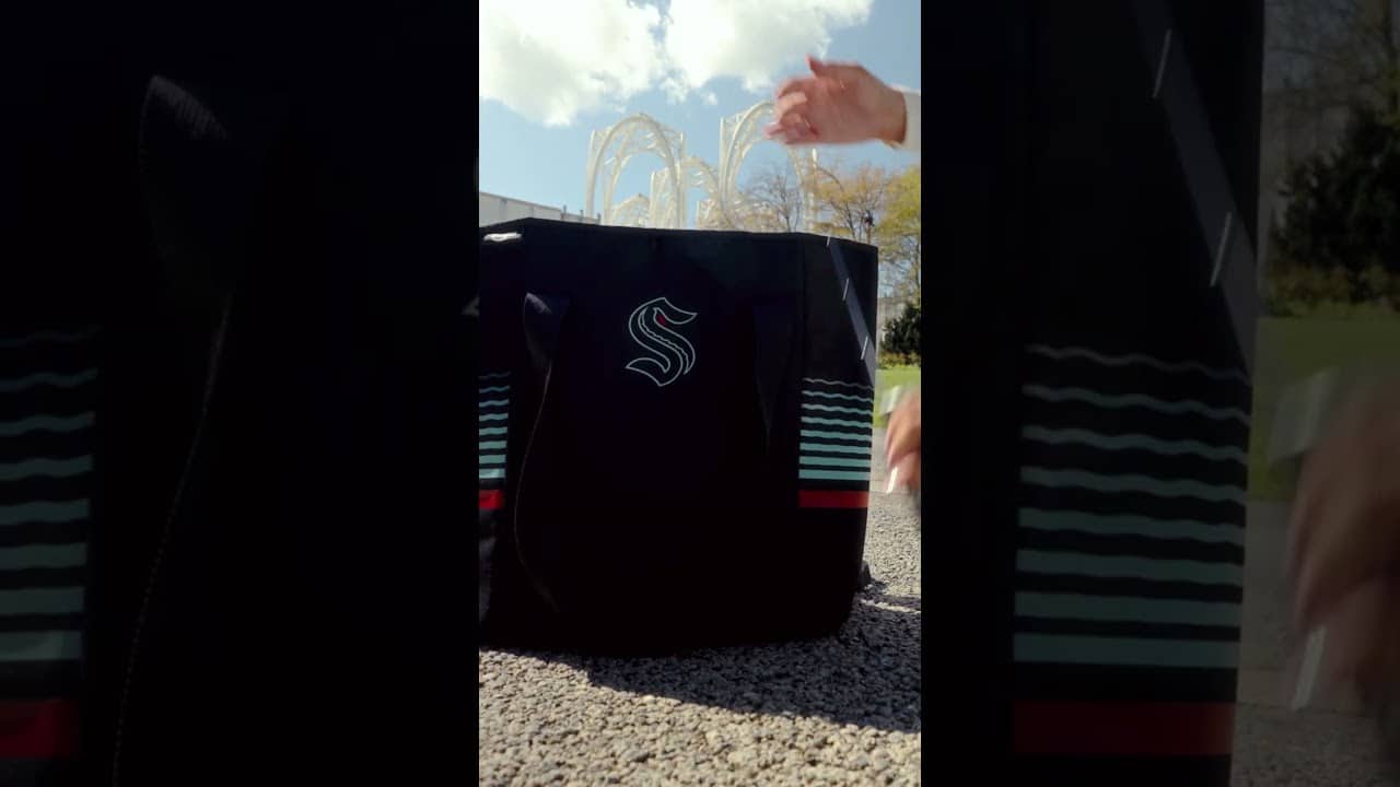 more than just a cooler. cooler than just a backpack 🎒🧊 #seakraken #giveawayitem #outdooradventure