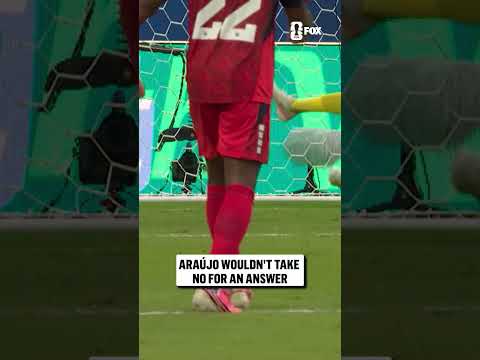 Maxi Araújo pounced on this ball at the perfect moment!