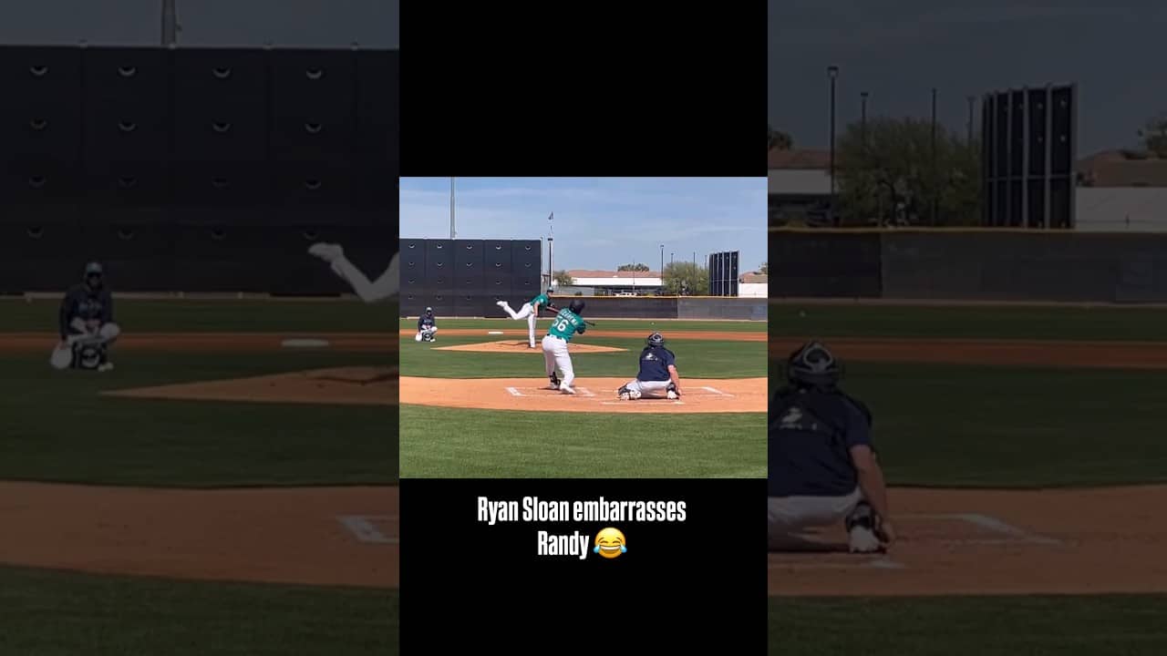 Ryan Sloan embarrasses Randy 😂