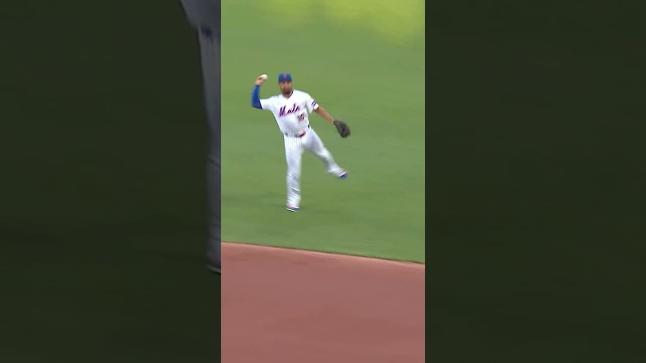 Marcus Semien with the quick grab 🙌 #mets #mlb #baseball #highlights #sports #baseballhighlights