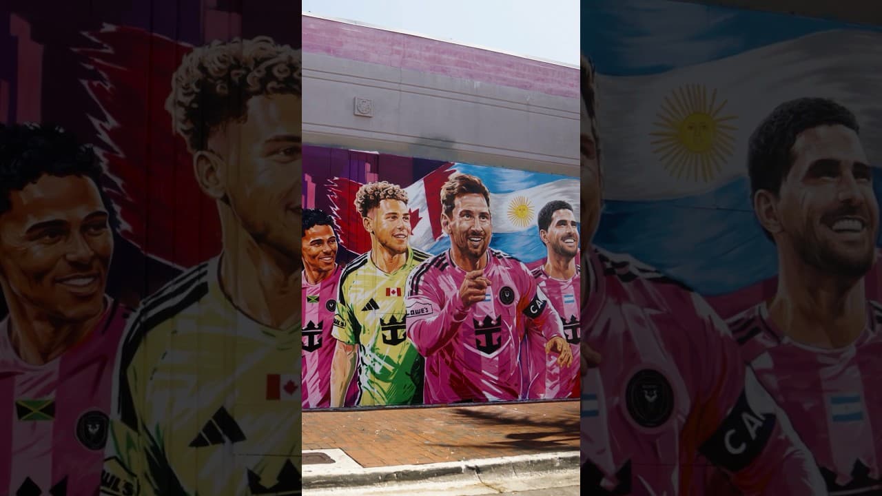 Fútbol culture, in Miami colors 💗🖤️ The “Miami es Fútbol” mural, presented by @royalcaribbean.
